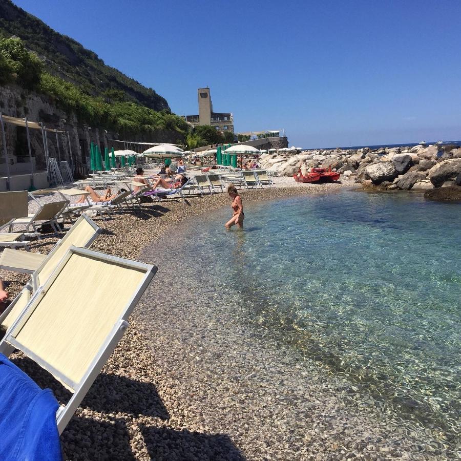 Stabia Holiday House Castellammare di Stabia Exterior foto